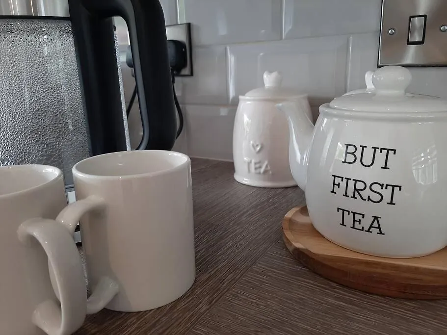 Beautiful Countryside Cottage, Sleeps 6, Dogs Welcome Halifax Dom wakacyjny