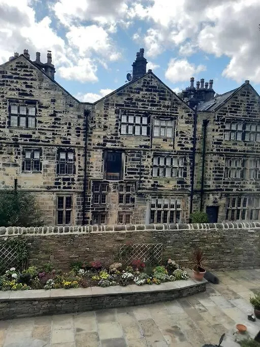 Beautiful Countryside Cottage, Sleeps 6, Dogs Welcome Halifax Dom wakacyjny
