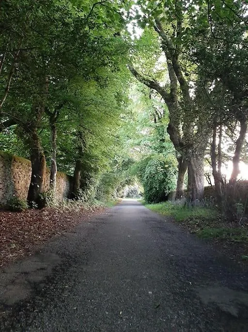 Beautiful Countryside Cottage, Sleeps 6, Dogs Welcome Halifax